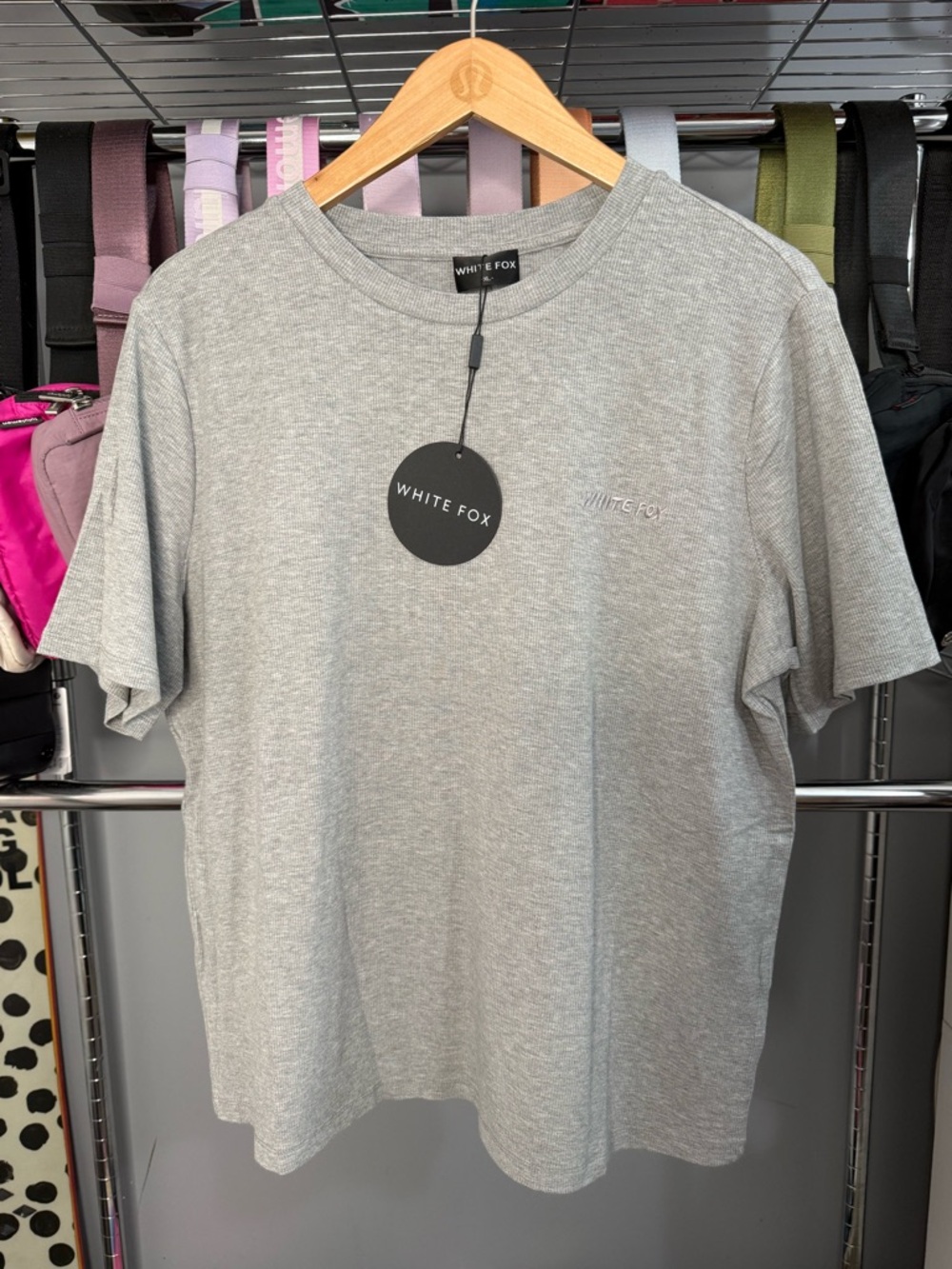 White Fox NWT Gray Ribbed Tee XL